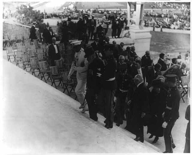 Robert Lincoln attends dedication of Lincoln Memorial (1922)