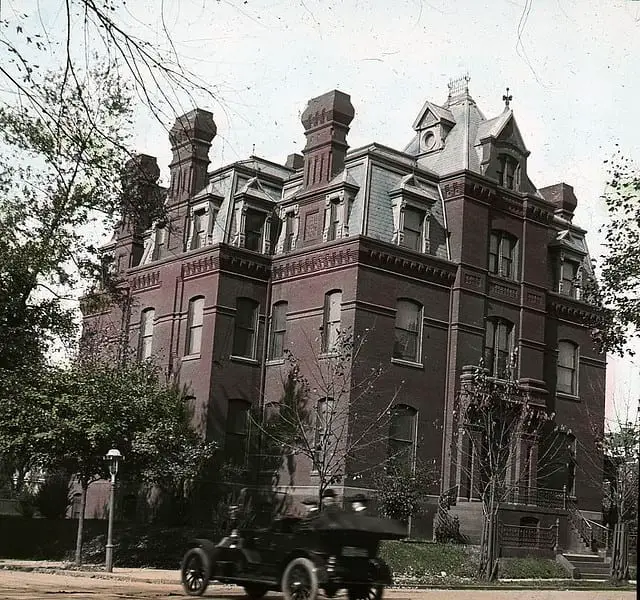 Blaine Mansion (1900)