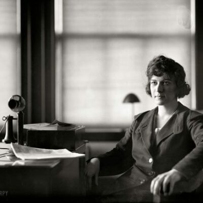 Pauline Floyd in 1922 (Shorpy)