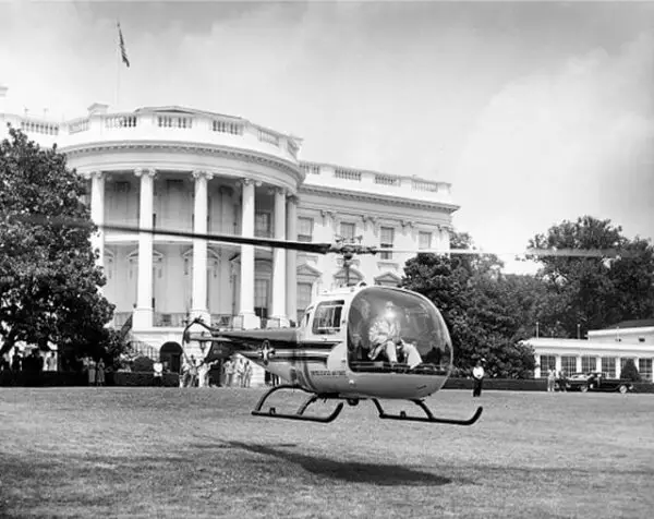 Taking off from the South Lawn (Smithsonian)