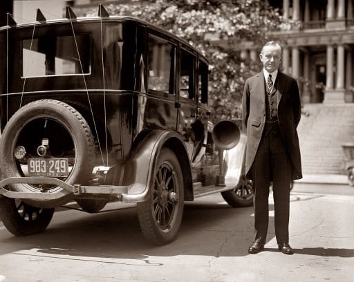 August 14th, 1924. President Calvin Coolidge and his radio-equipped Buick automobile in Washington. (Shorpy)