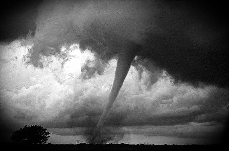 Image of tornado (Wikipedia)