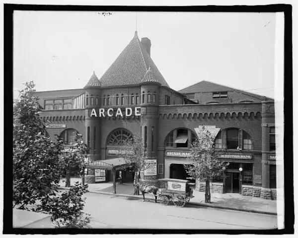 Arcade Market in Columbia Heights (Library of Congress)