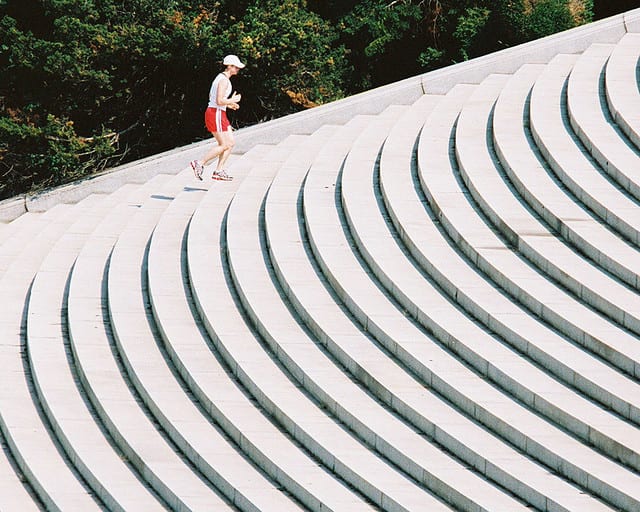 Jogger running up steps to Lincoln Memorial (Flickr user Bill in DC)