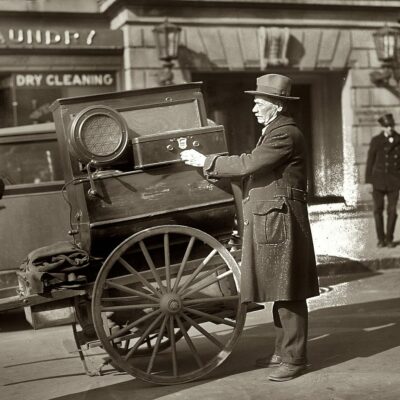 A street vendor and his radio-equipped cart circa 1928 in Washington, D.C. 4x5 glass negative from the National Photo Company Collection. (Shorpy)