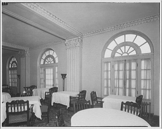 Dining Room of The Westchester Apartments by Theodor Horydczak in 1947 (Library of Congress)