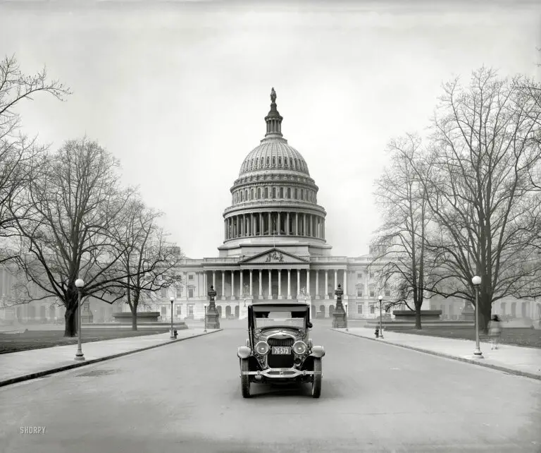 Washington, D.C., 1924. "Ford Motor Co. -- Lincoln at Capitol." The Great Transportator. National Photo Company glass negative (Shorpy)
