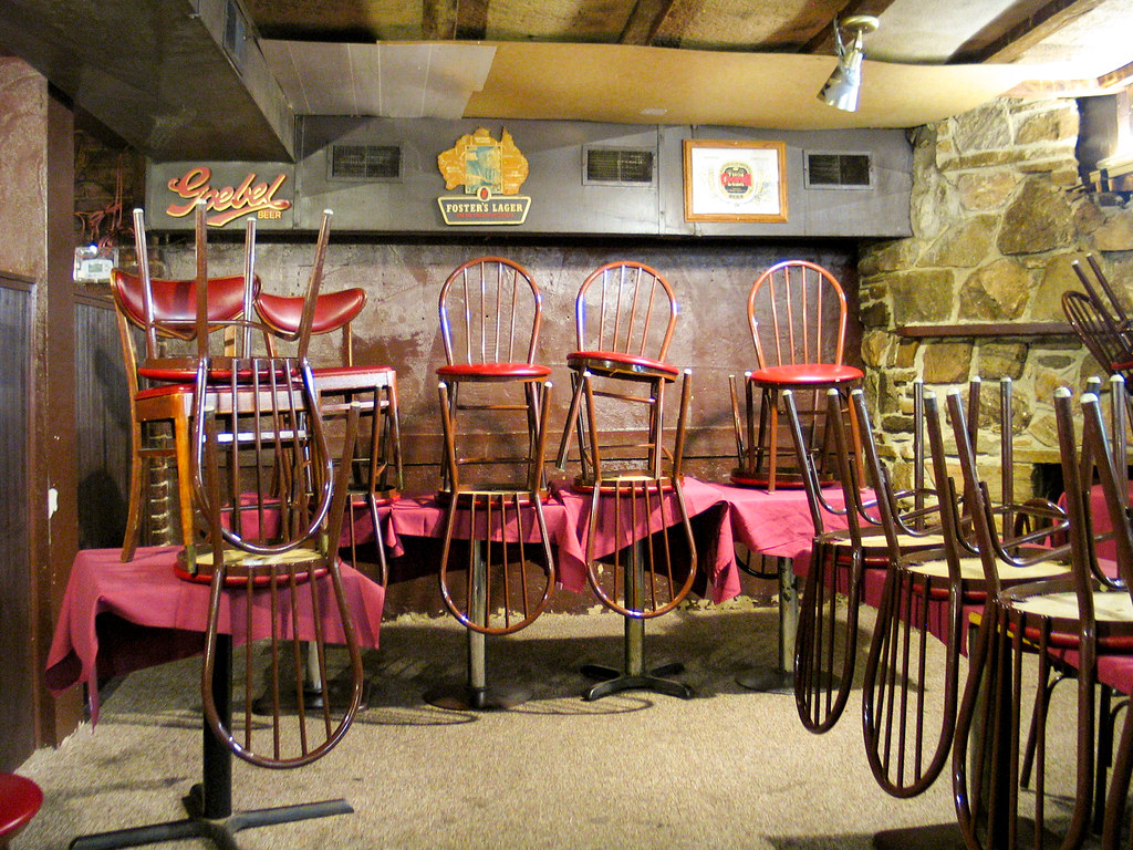 Brickskeller interior photo from 2010 - Flickr user .sanden.