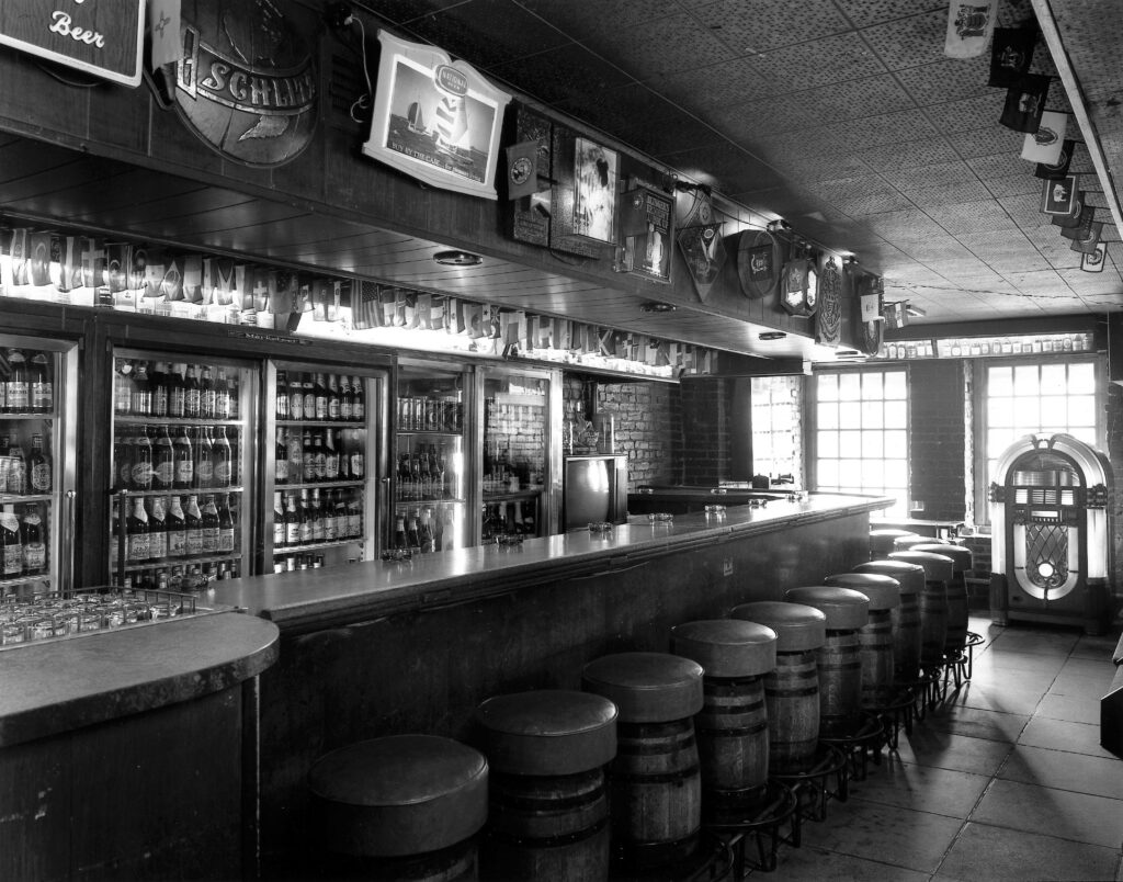 The old Brickskeller bar in the 1980s. Courtesy: Dave Alexander.