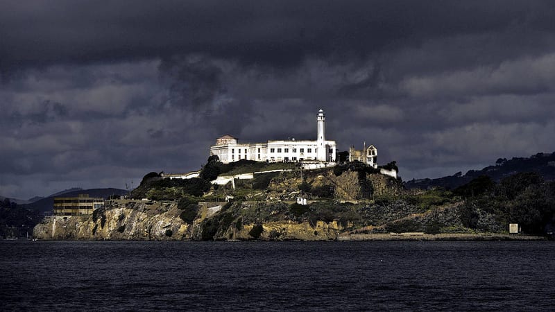 Alcatraz from the water (coreypoole.com)