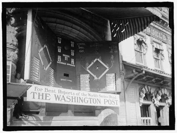 Washington Post sponsored "bulletin board" for the 1912 Boston AL vs. New York NL World Series. (Library of Congress)