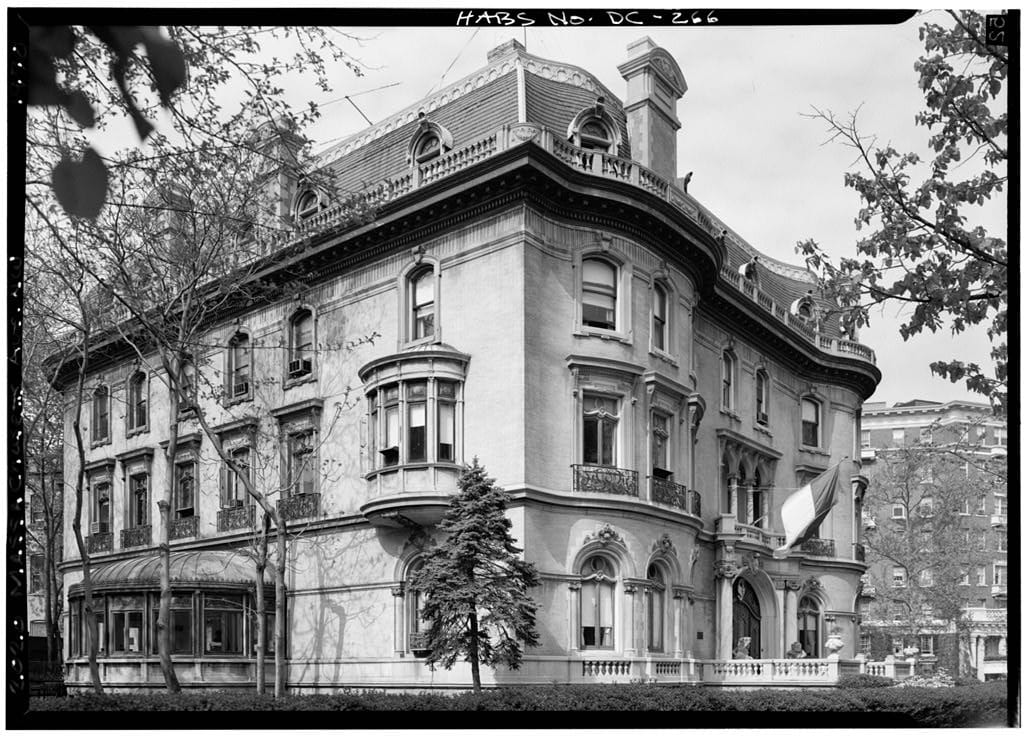 Walsh-McLean Mansion in 1970 (Library of Congress)