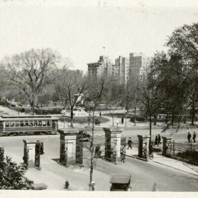 Lafayette Park seen from the Old Executive Office Building in 1919 (RU007355 - Martin A. Gruber Photograph Collection, 1919-1924, Smithsonian Institution Archives )