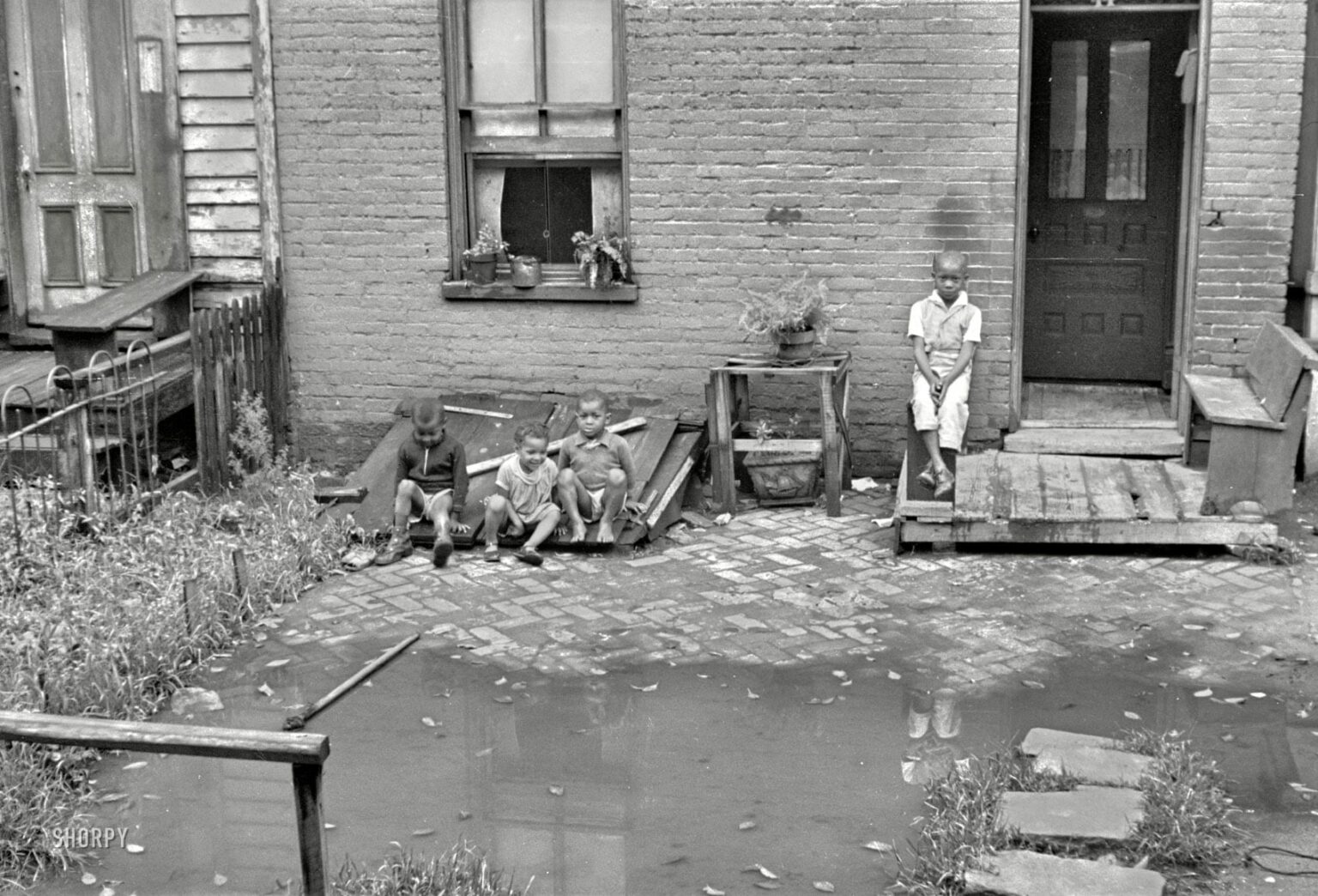 Exploring the Row Houses of Massachusetts Avenue near Union Station in 1935