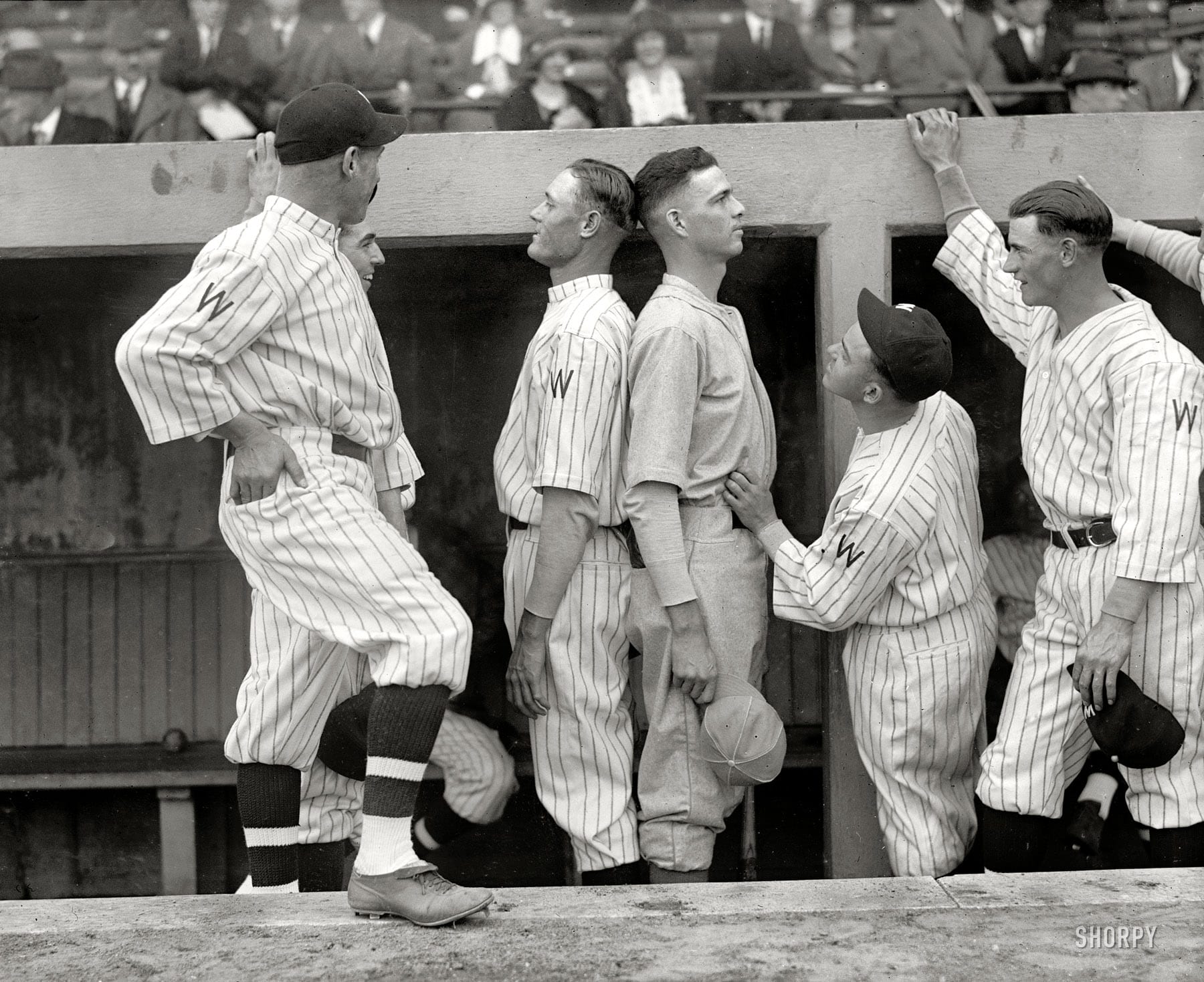 April 28, 1923. Washington, D.C. "McGrew of Nationals, Harriss of Athletics." Two tall pitchers -- Washington's Slim McGrew goes up against Philadelphia's Slim Harriss. National Photo Company Collection glass negative. 