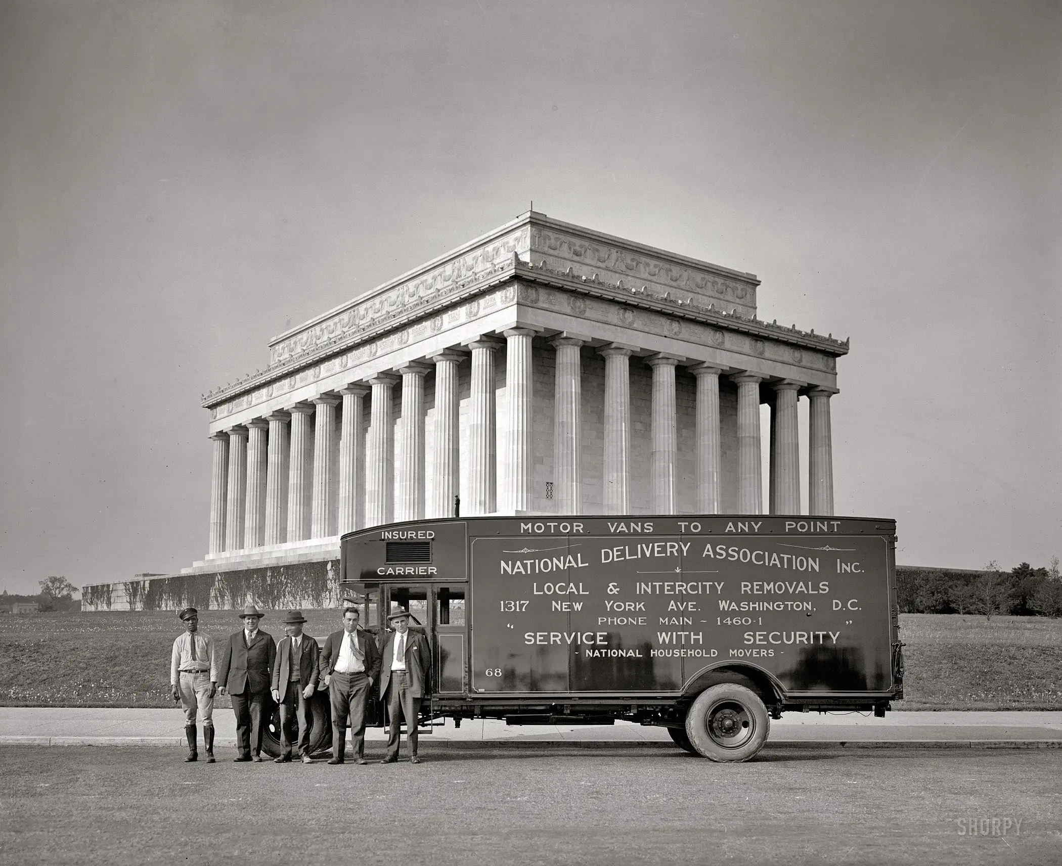 Washington, D.C., circa 1926. "National Delivery Association, Lincoln Memorial." National Photo Company Collection glass negative.