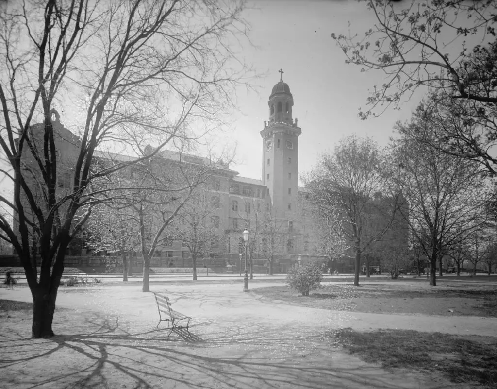 Providence Hospital in the early 1900s (Library of Congress)