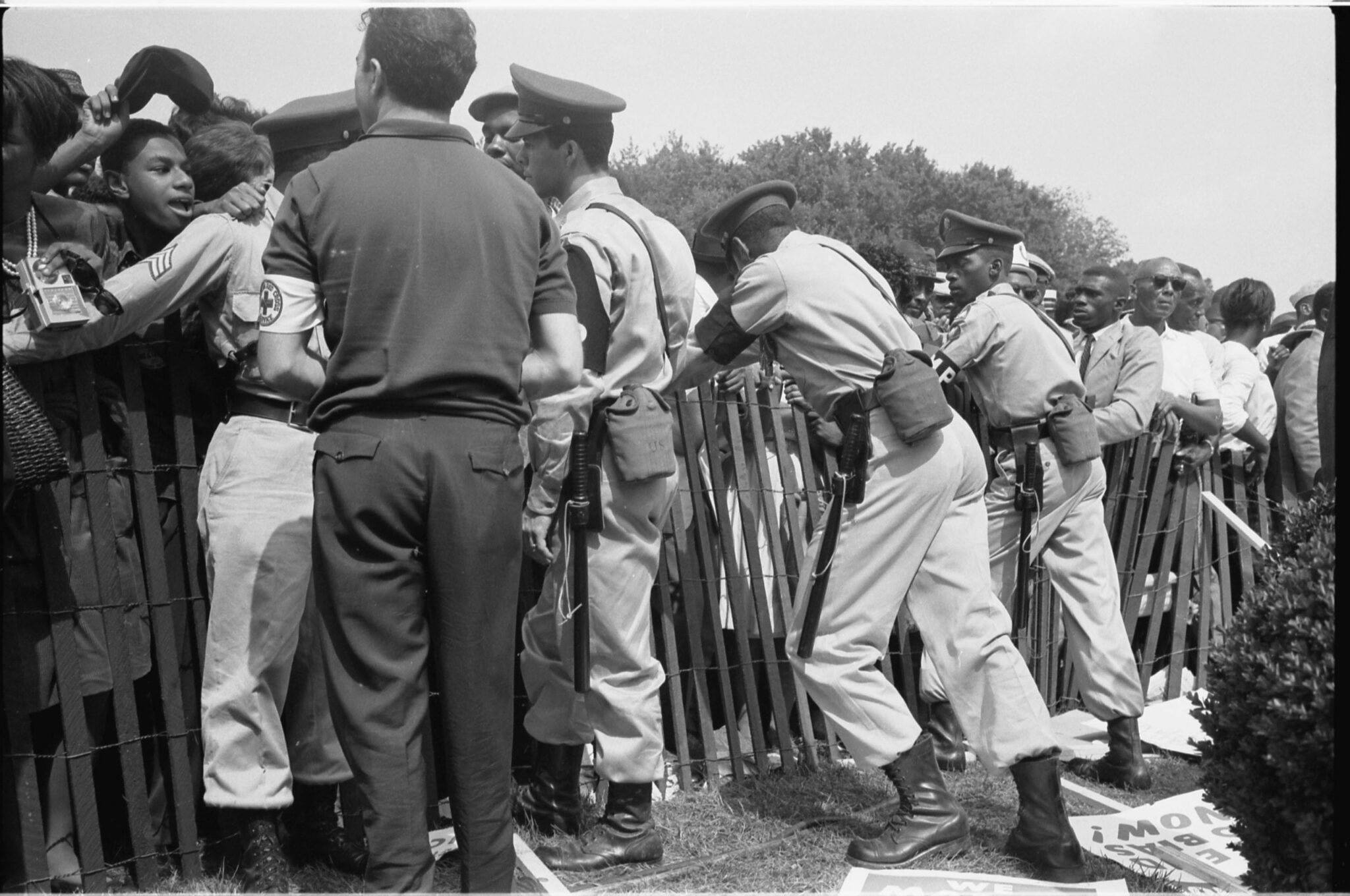 a-look-back-at-the-iconic-1963-civil-rights-march-in-washington-dc