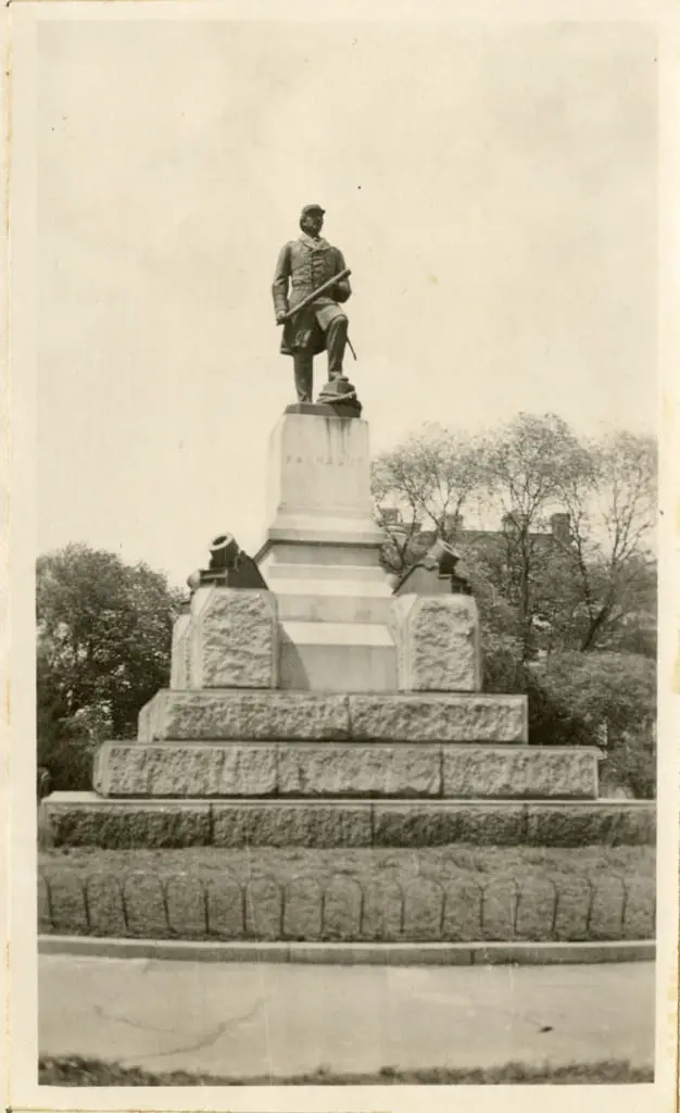 Farragut Statue in 1919