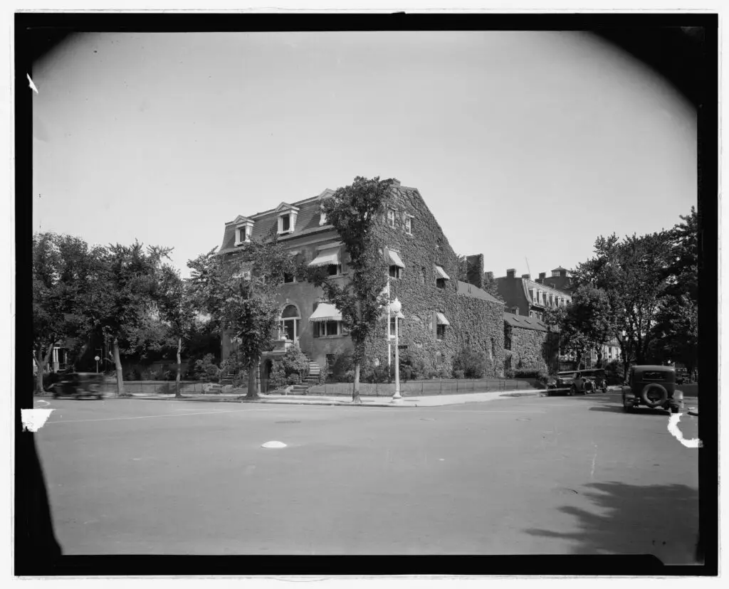 Photo shows Sewall-Belmont House, 144 Constitution Avenue, N.E., Washington, D.C.