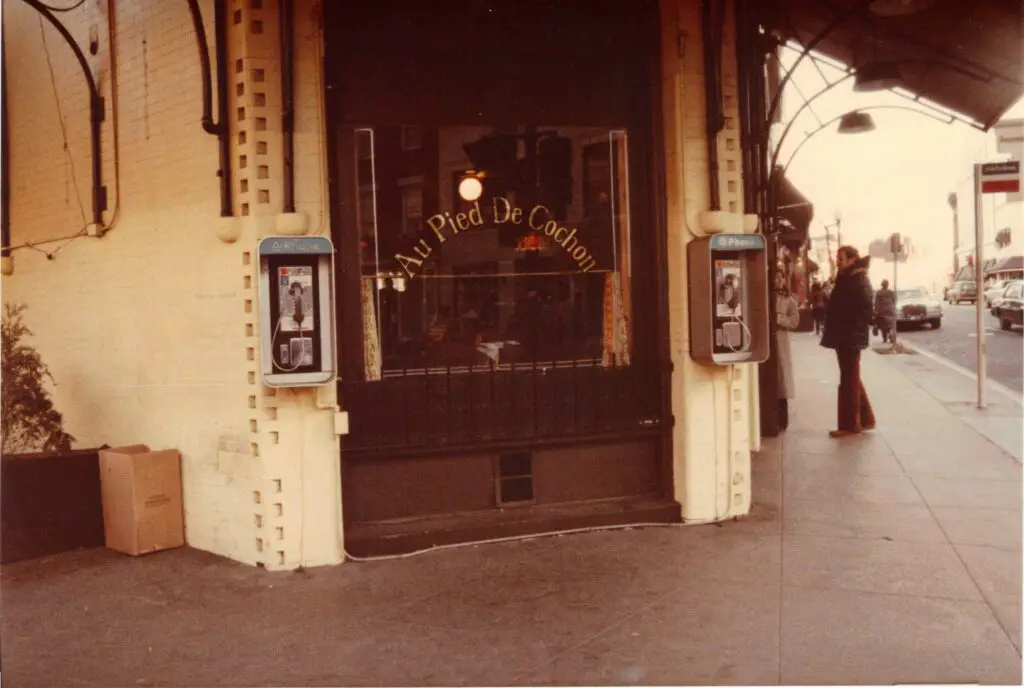 Exterior view of Au Pied de Cochon in Georgetown, 1980.