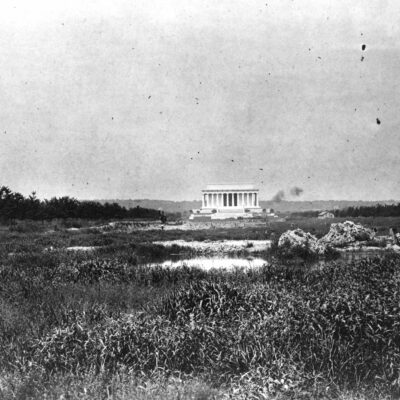 Lincoln Memorial in 1917