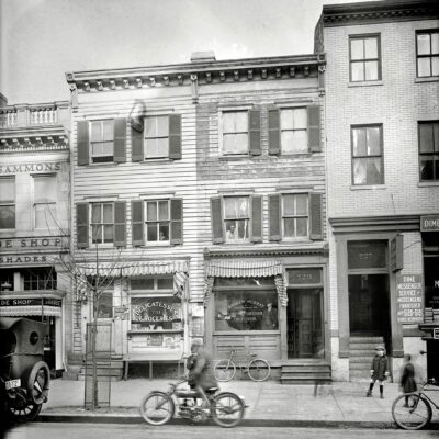 Washington, D.C., 1920. "729 12th St., Washington Times." Various shades of Twelfth Street. National Photo Co. Collection glass negative.