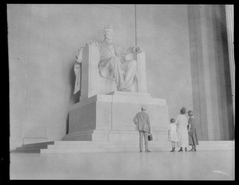 Lincoln Memorial in 1924