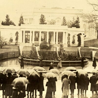 Picketing the White House at Wilson's second inauguration, March 4, 1917