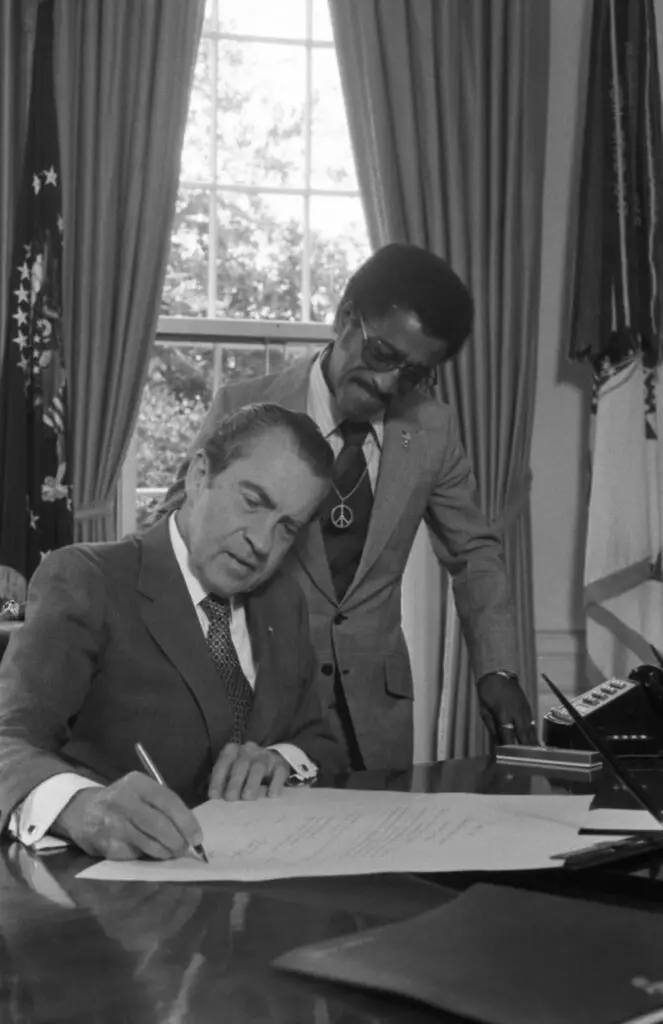 Pres. Nixon w/ Sammy Davis, Jr., new member of Nat'l. Advisory Council on Economic Opportunity