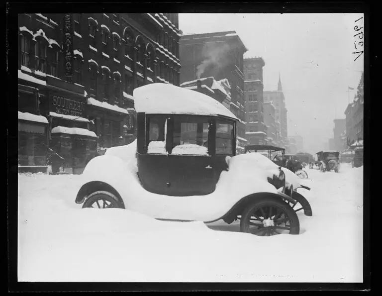 Pictures of Major Snow in DC from the 1800s and Early 1900s
