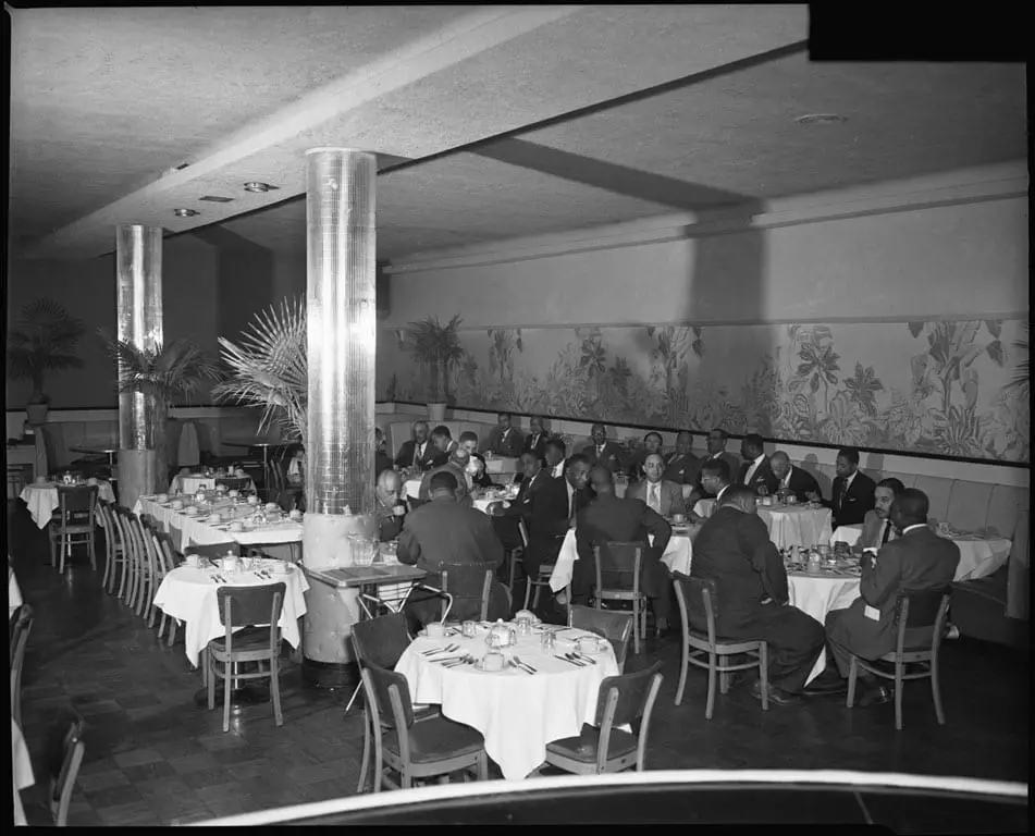 dining room at the Dunbar Hotel