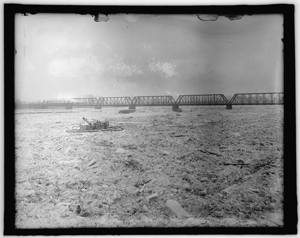 Ice jam in the Potomac River, Feb. 1918