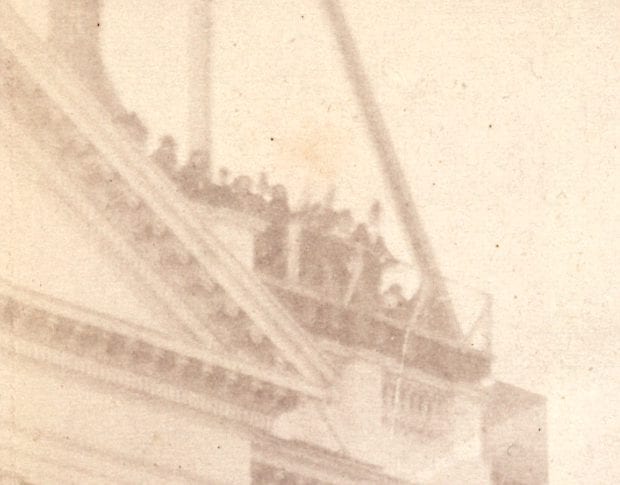 observers on the roof of the Capitol