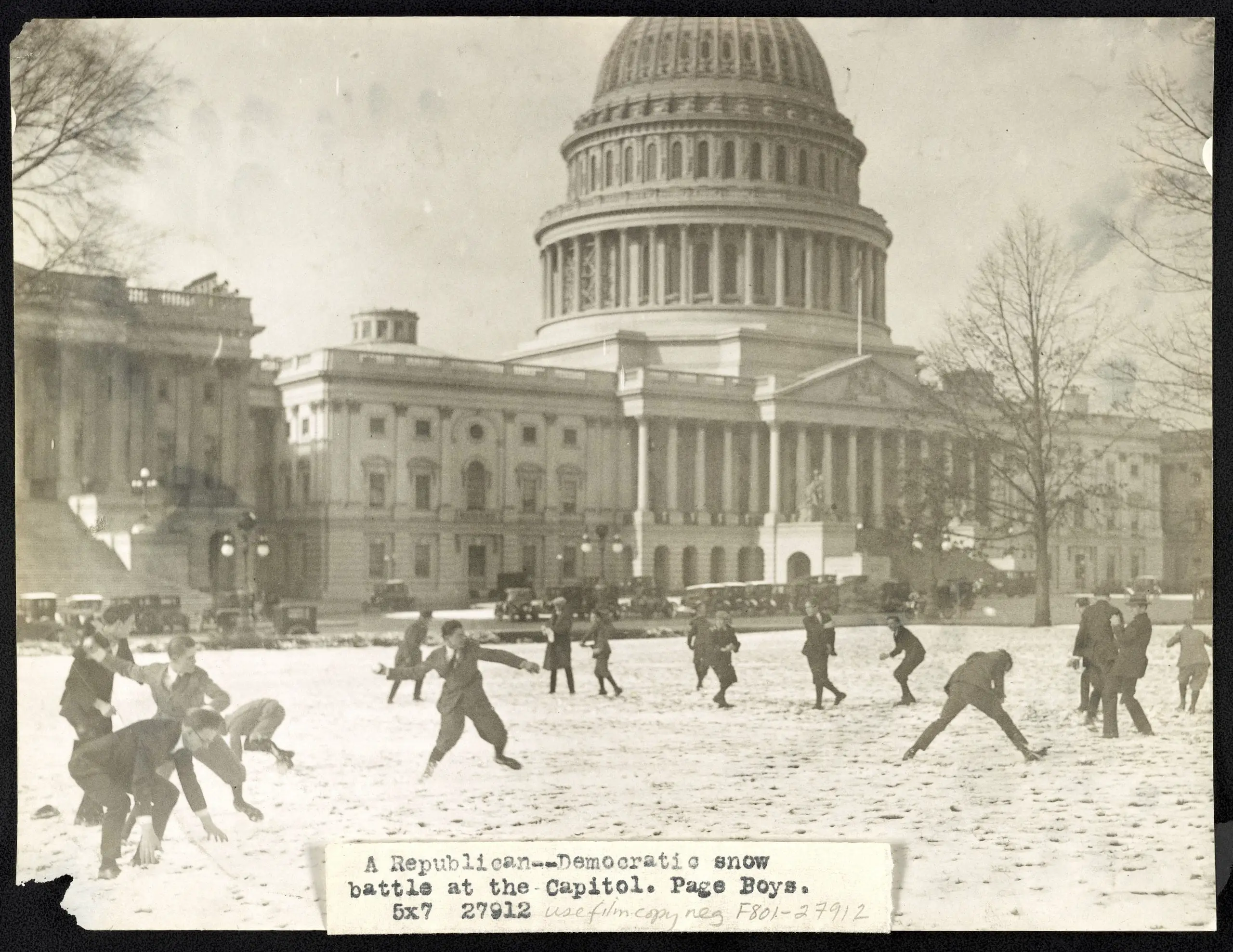 Congressional pages have snowball fight in 1923