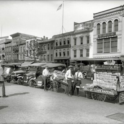 Washington, D.C., 1921. "National Fruit Co." Out-of-town bananas and news. National Photo Company Collection glass negative.