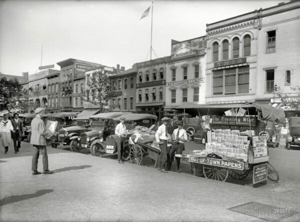 Washington, D.C., 1921. "National Fruit Co." Out-of-town bananas and news. National Photo Company Collection glass negative.
