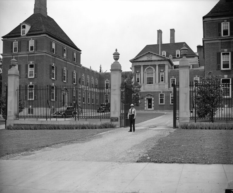 No scare at British Embassy. Washington, D.C., June 18. Despite the tense situation abroad and talk of the fifth columns on this side no increase has made in the police detail guarding the British Embassy here. A solitary minion of the law still guards the majestic building