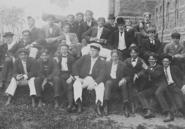 Georgetown students in 1895