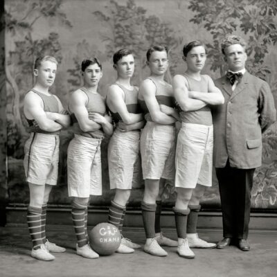 Washington, D.C., circa 1911. "Georgetown basketball." Our second look at the Georgetown Preparatory School JV squad. Harris & Ewing.
