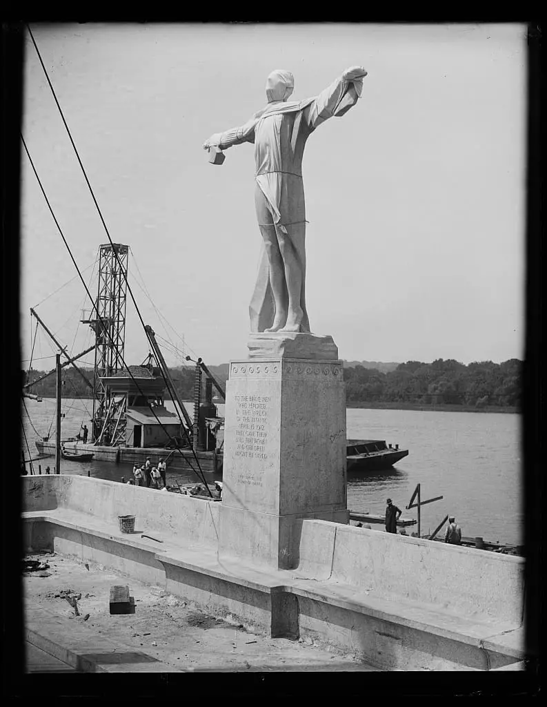 construction of Titanic Memorial in 1930