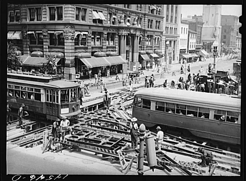 Repairing streetcar tracks, Fourteenth and G Streets