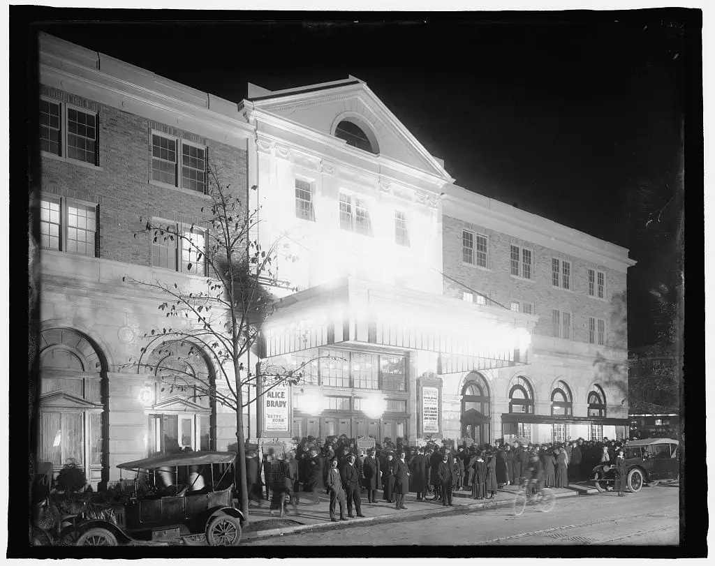 Exterior of the Knickerbocker on opening day, 1917