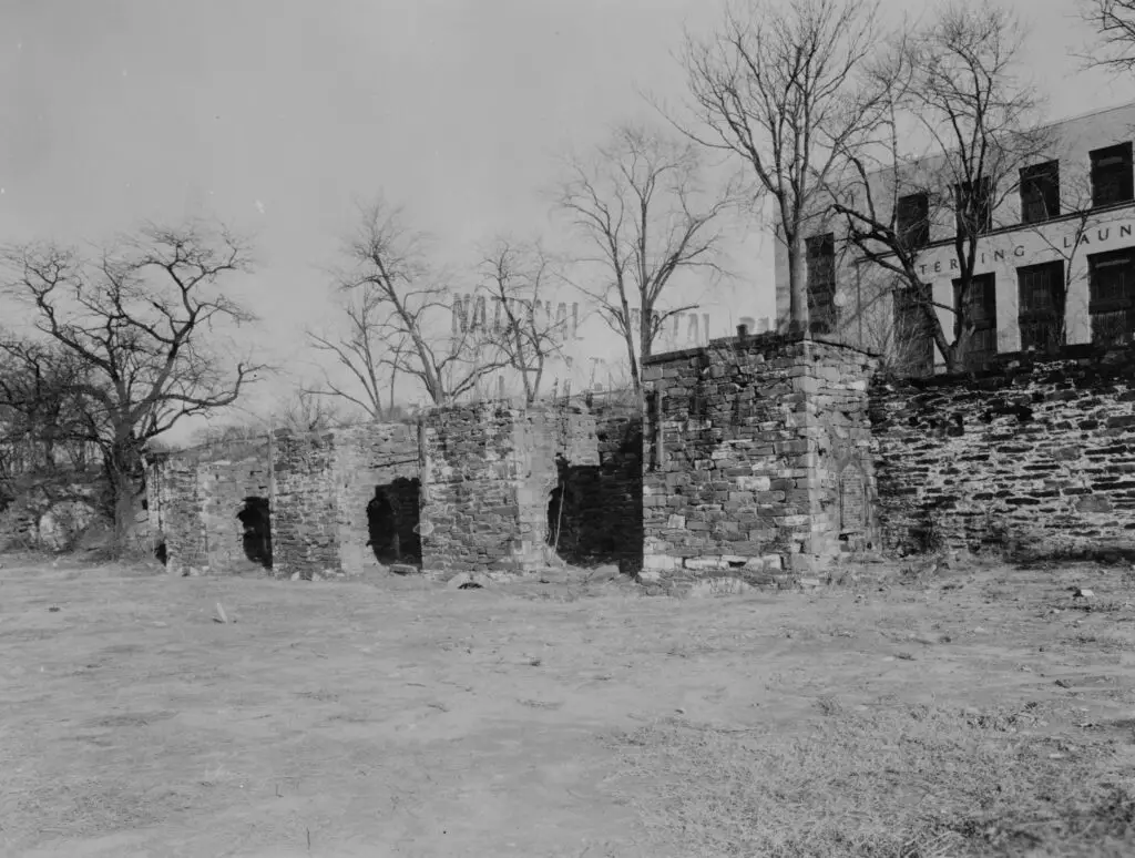 Historic American Buildings Survey Photographer unknown, c. 1938 EXTERIOR FROM SOUTH Copied from print in files of National Capital Region, National Park Service, Washington, D. C. - Godey Lime Kilns (Ruins), Junction of Rock Creek & Potomac Parkway, Washington, District of Columbia, DC
