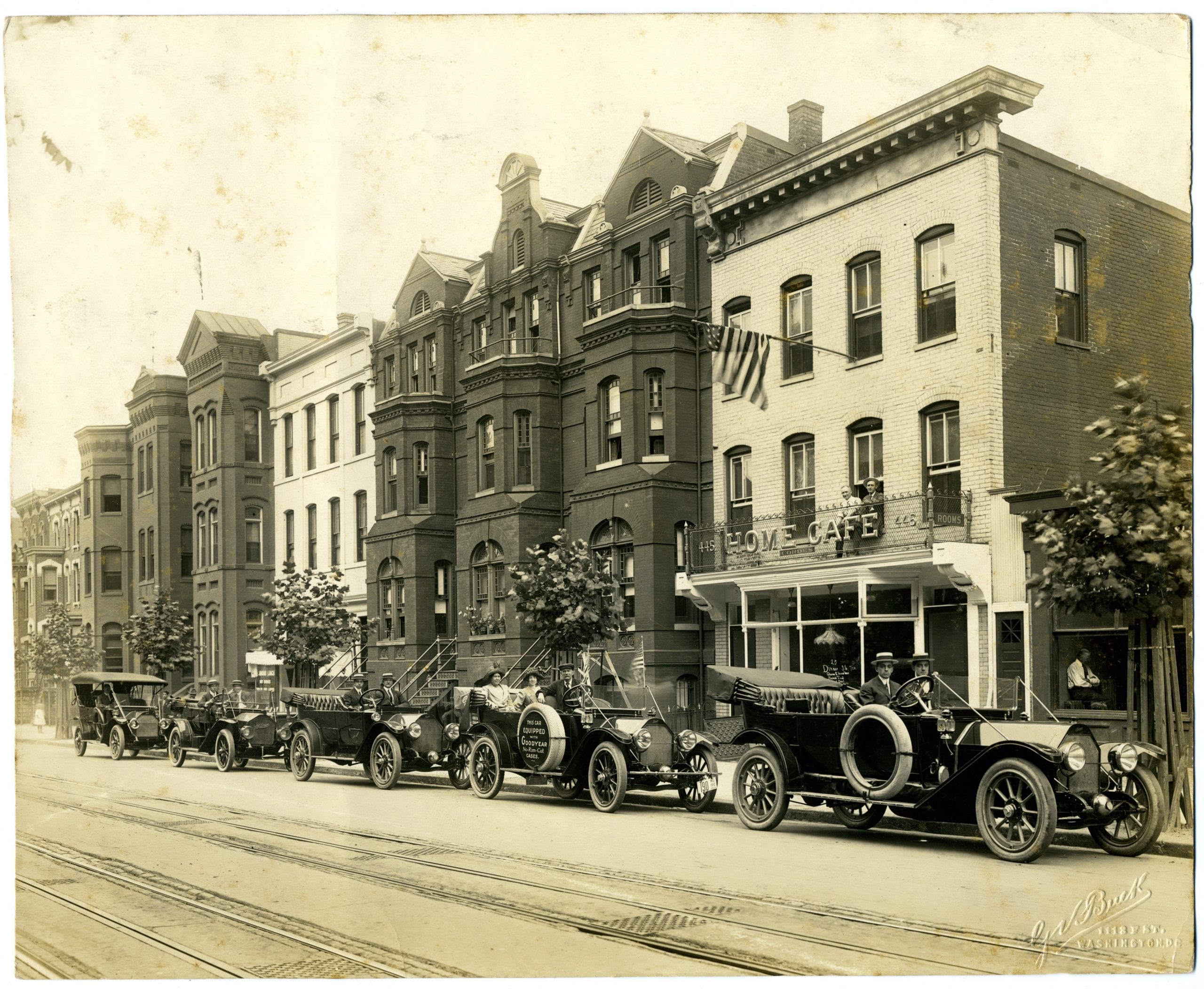 Pullman autos are extremely rare. They were mass produced between 1905 and 1917 but less than 30 are known to still exist today.