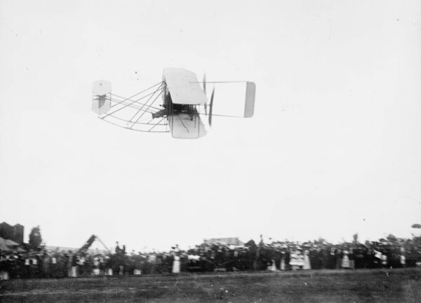 Wright Brothers plane over Ft. Myer in Arlington - 1909