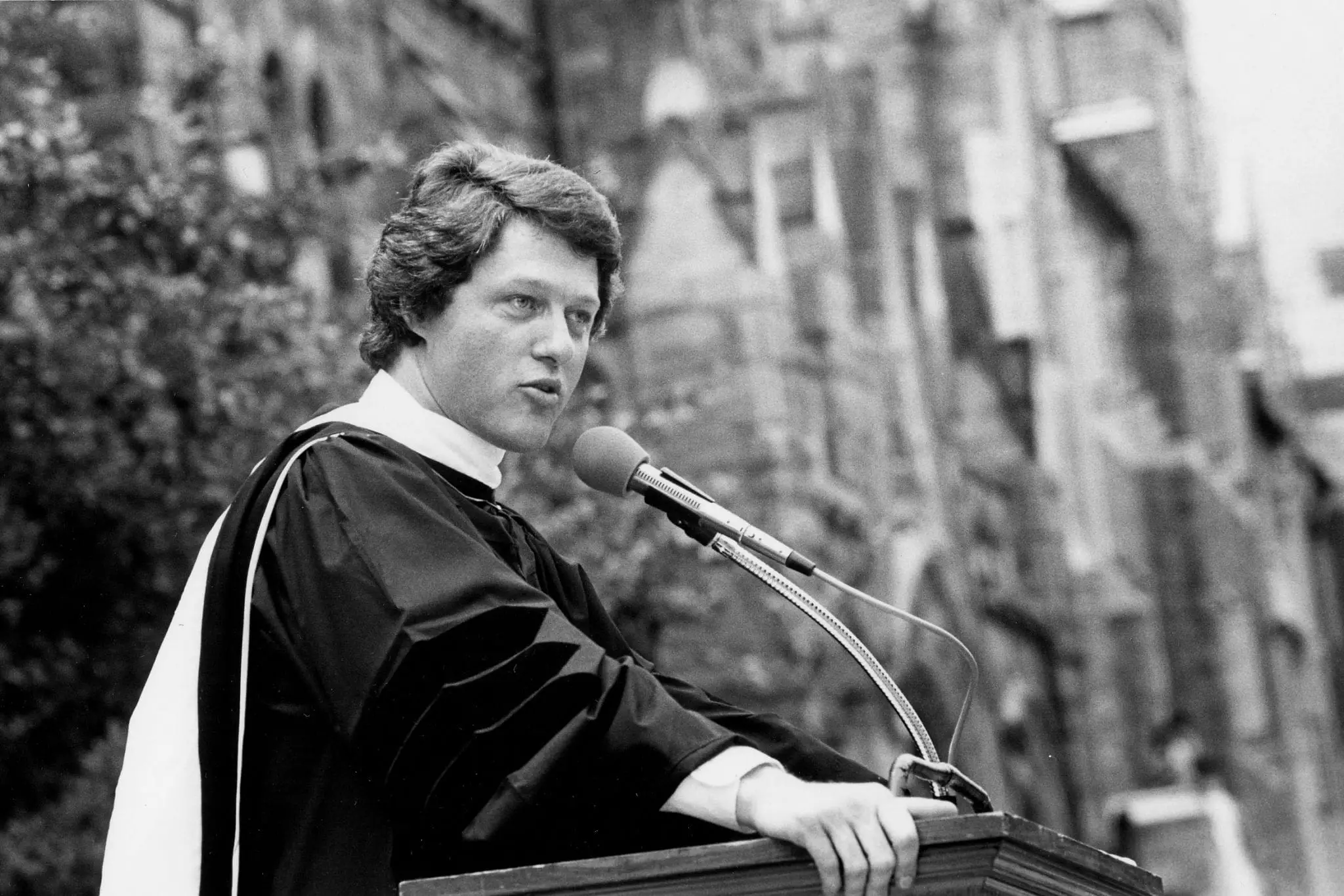 Governor Clinton Delivers 1980 Georgetown Commencement - Ghosts of DC
