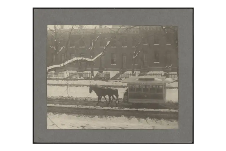 Horse-drawn-streetcar-on-snowy-street