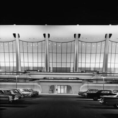 Early photo of Dulles Airport's main terminal in black and white