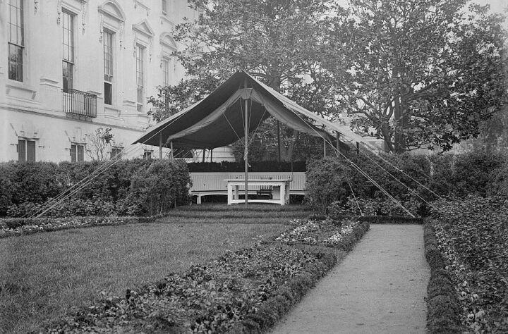 President Wilson's office tent in the Rose Garden, 1914.